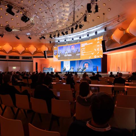 MainStage